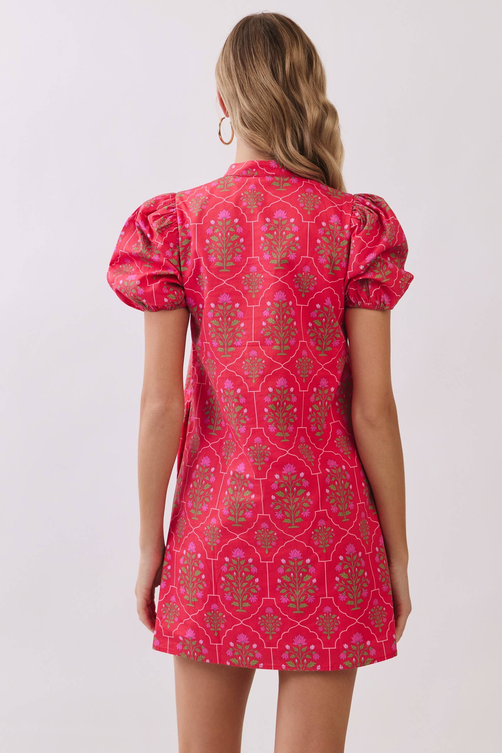 Scallop Trim Detail Floral Mini Dress: BERRY