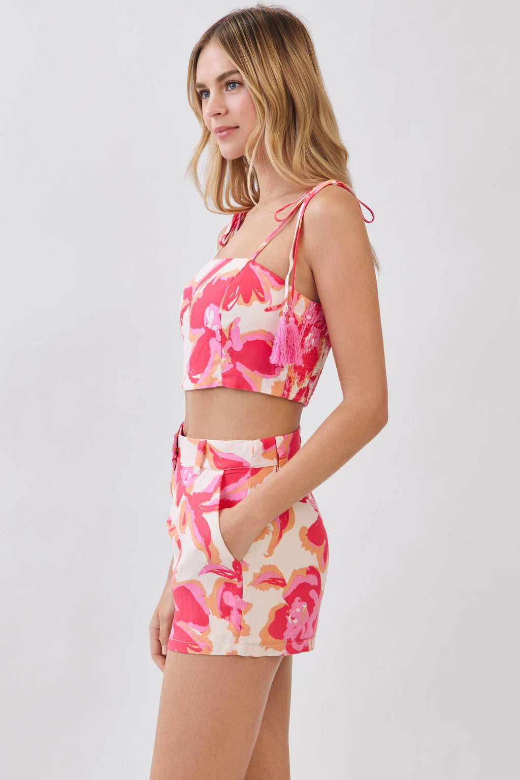 Floral Print High-Waisted Shorts: Pink