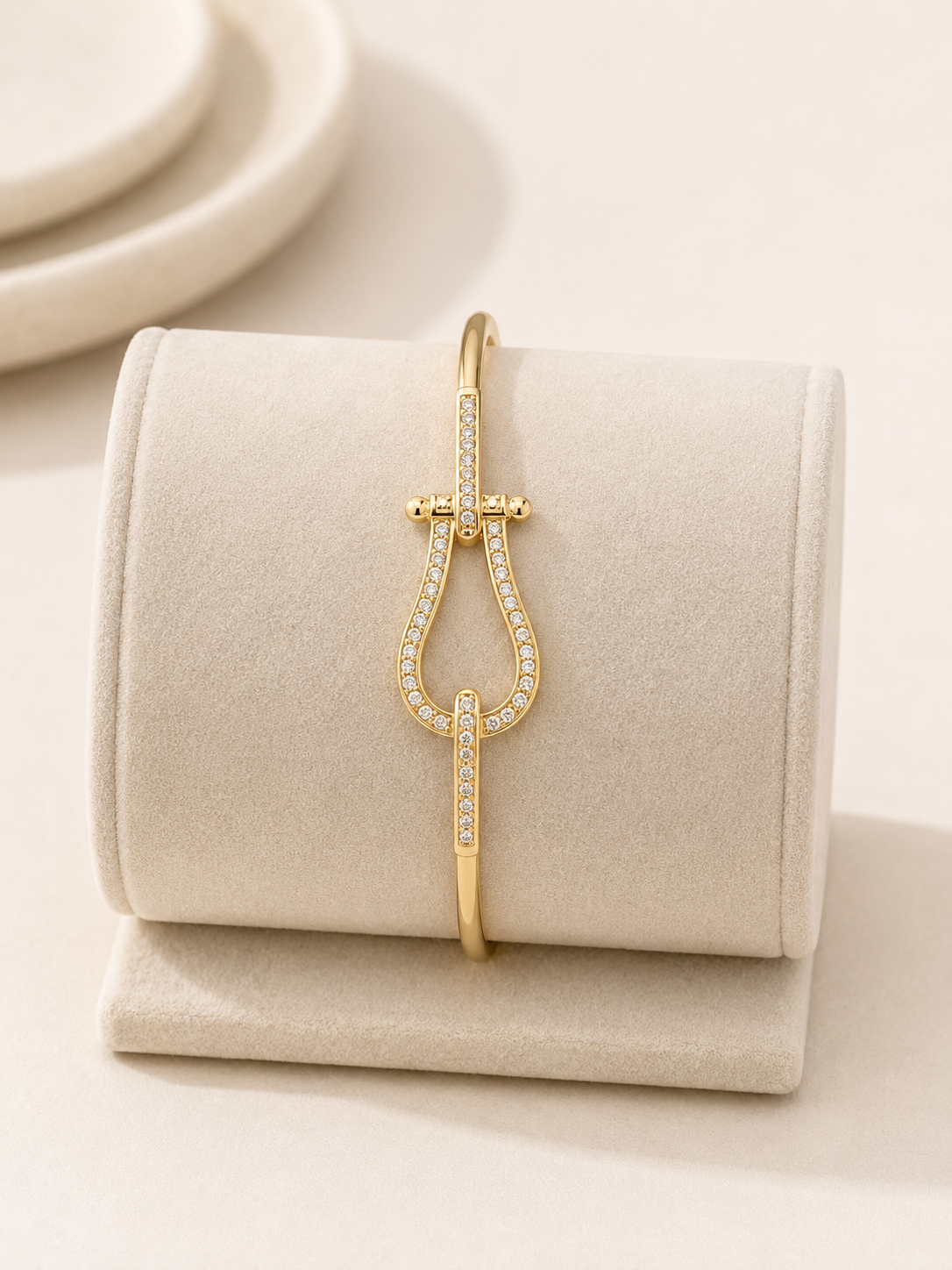 Gold Horseshoe Clasp Bracelet